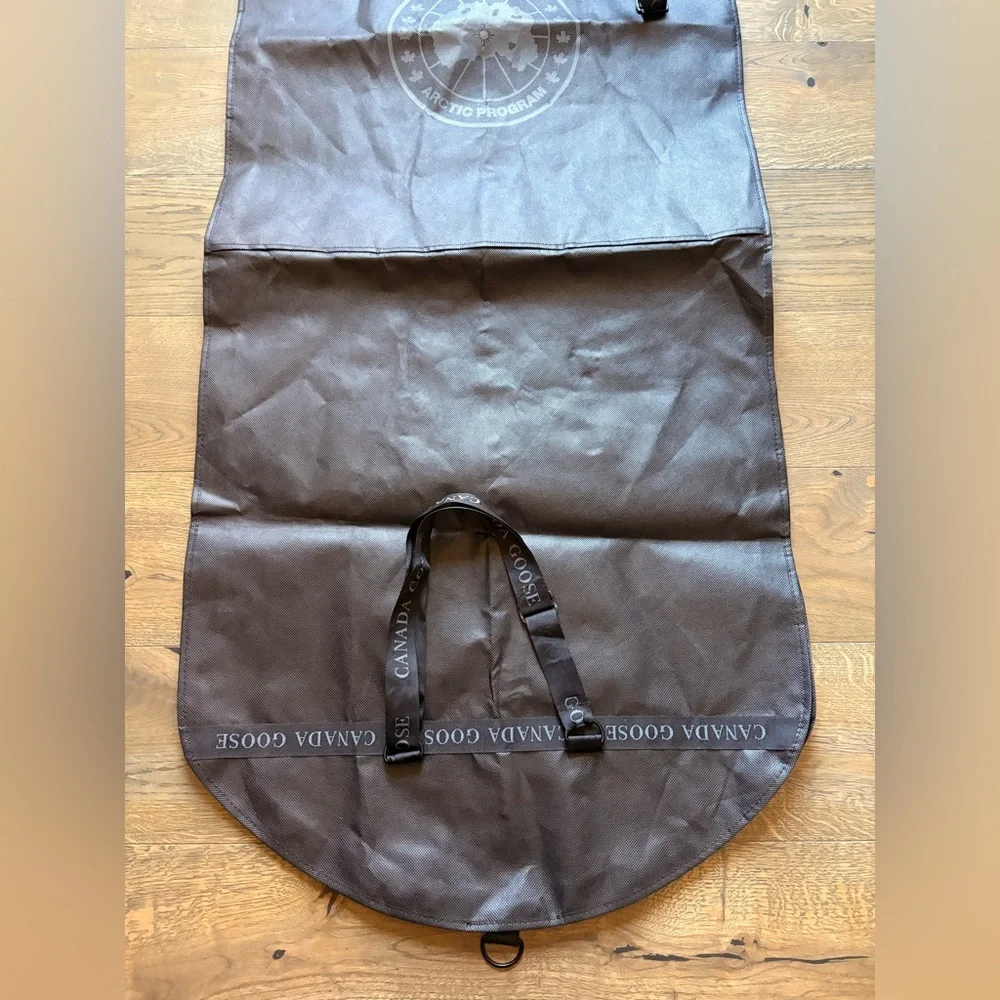 Canada Goose Travel Garment Bag With Logo Adjustable Straps / Warranty Card